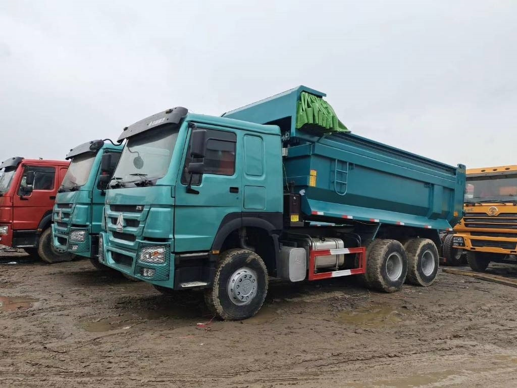 Howo 6X4 - Camion benne: photos 4 Howo 6X4 - Camion benne: photos 4