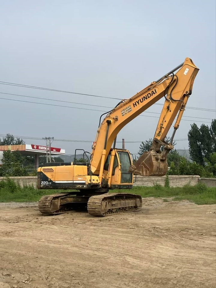 Pelle sur chenille Hyundai R220-9S: photos 1