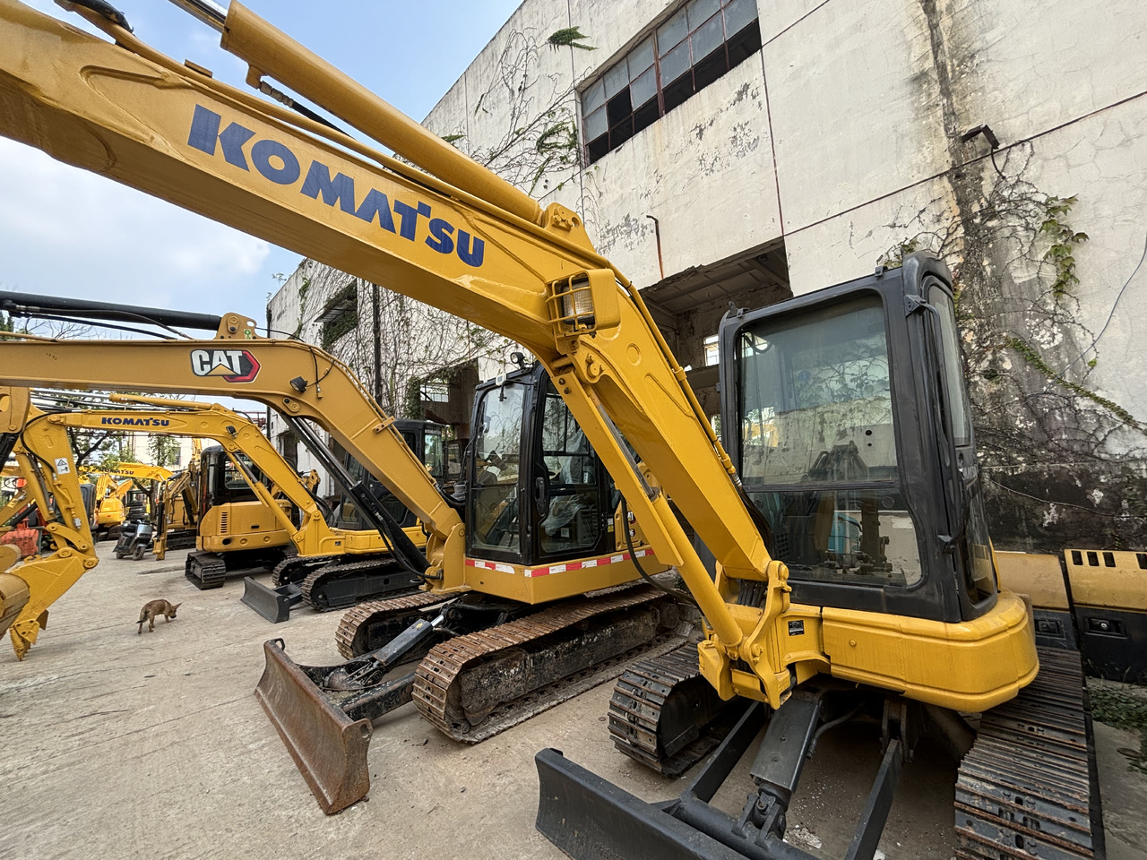 KOMATSU PC35MR - Mini pelle: photos 3 KOMATSU PC35MR - Mini pelle: photos 3