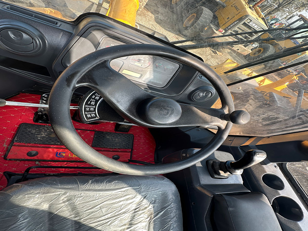 LIUGONG 856H - Chargeuse sur pneus: photos 3 LIUGONG 856H - Chargeuse sur pneus: photos 3