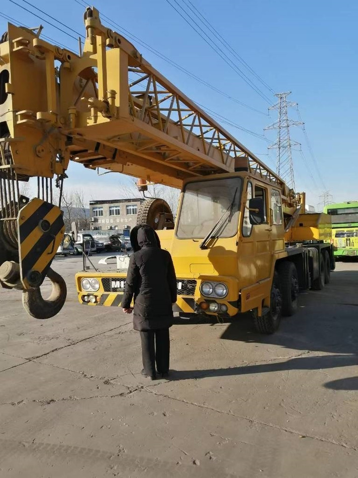 Tadano TL 300 E  - Grue mobile: photos 1 Tadano TL 300 E  - Grue mobile: photos 1