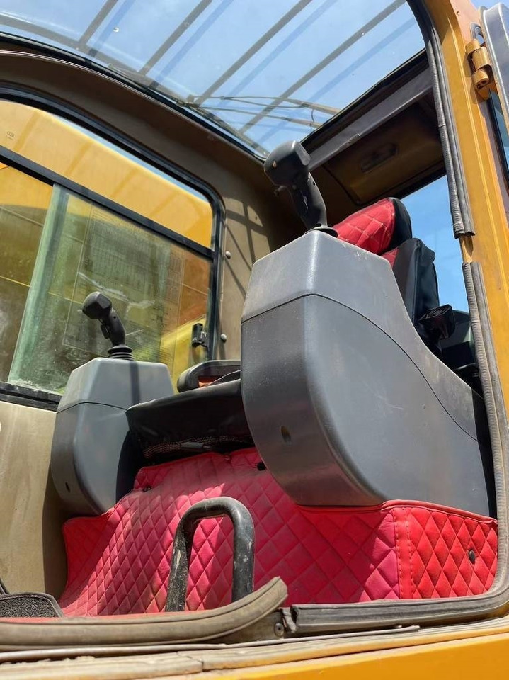 XCMG QY70K-II - Grue tout-terrain: photos 5 XCMG QY70K-II - Grue tout-terrain: photos 5