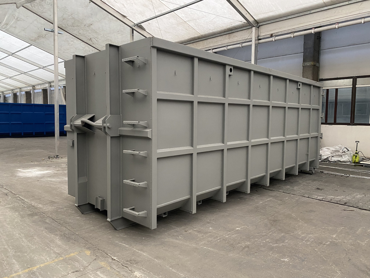 Benne ampliroll pour transport de déchets neuf Metal-K Container/Abrollcontainer KP40SW: photos 11