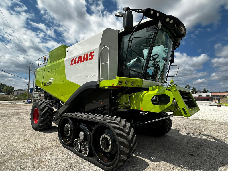 Claas Lexion 770 TT - Moissonneuse-batteuse: photos 1 Claas Lexion 770 TT - Moissonneuse-batteuse: photos 1