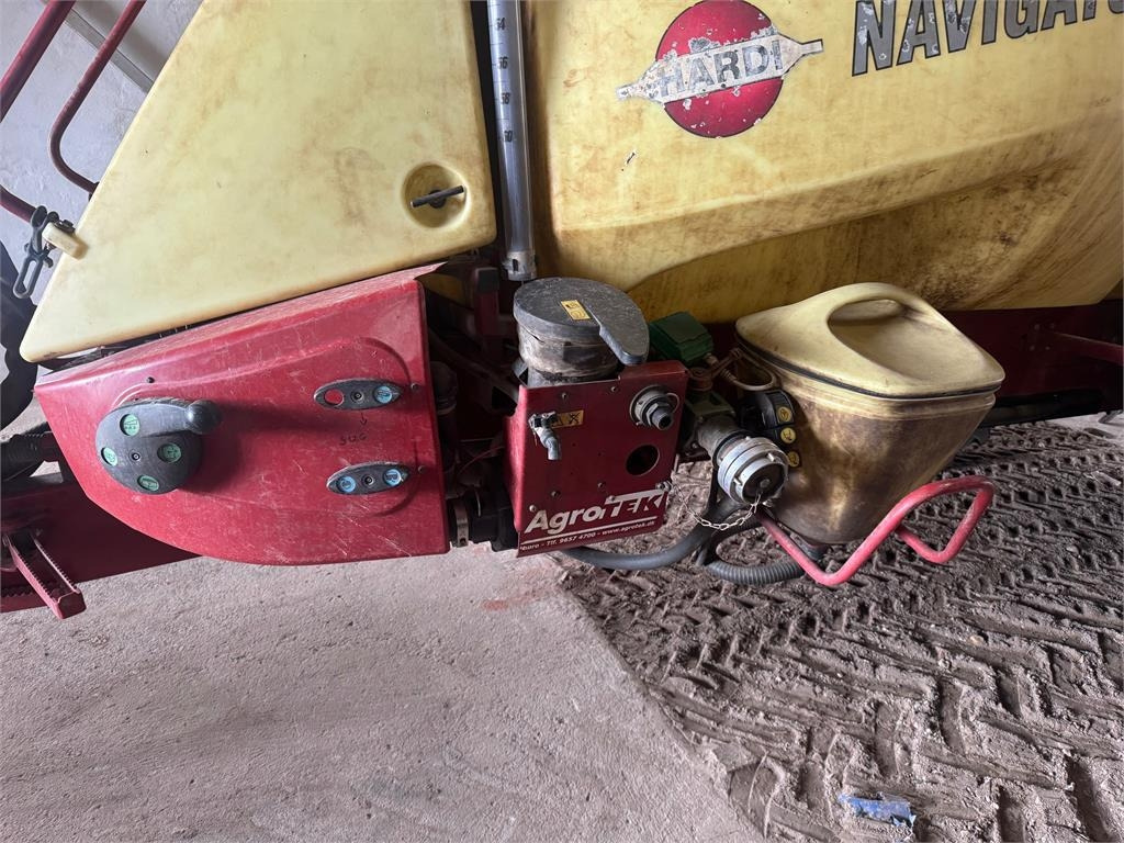 Hardi NAVIGATOR 6000L - Pulvérisateur traîné: photos 4 Hardi NAVIGATOR 6000L - Pulvérisateur traîné: photos 4