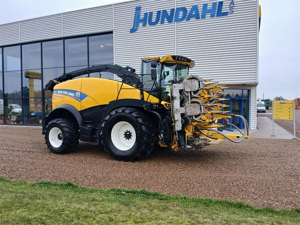 New Holland FR650 ST5 - Ensileuse: photos 1 New Holland FR650 ST5 - Ensileuse: photos 1