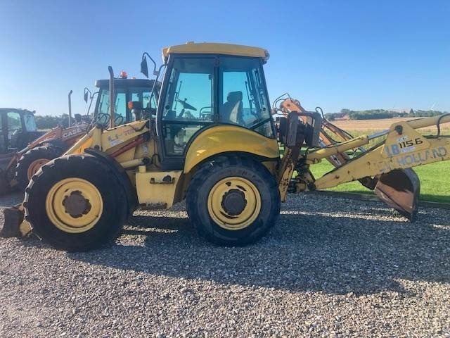 New Holland LB 115B - Tractopelle: photos 2 New Holland LB 115B - Tractopelle: photos 2