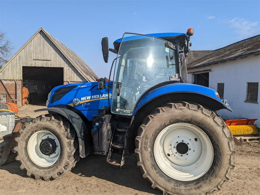 New Holland T7.175 AC ST.V - Tracteur agricole: photos 1 New Holland T7.175 AC ST.V - Tracteur agricole: photos 1