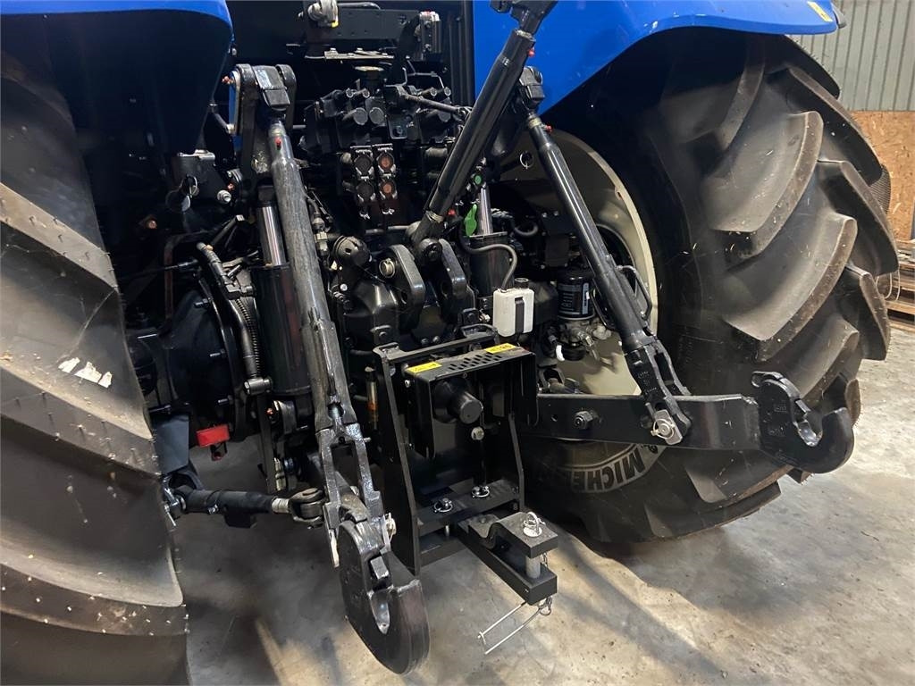 New Holland T7.215S STAGE V - Tracteur agricole: photos 2 New Holland T7.215S STAGE V - Tracteur agricole: photos 2