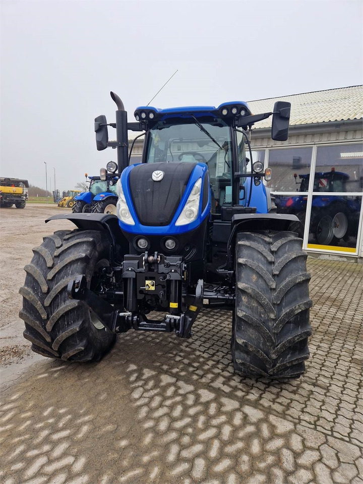 New Holland T7.270AC STAGE V - Tracteur agricole: photos 3 New Holland T7.270AC STAGE V - Tracteur agricole: photos 3