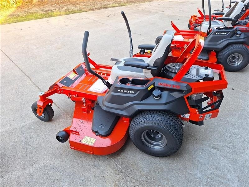 Ariens IKON XD 52" (132 Cm. Klippe bredde) - Tracteur communal: photos 4 Ariens IKON XD 52" (132 Cm. Klippe bredde) - Tracteur communal: photos 4