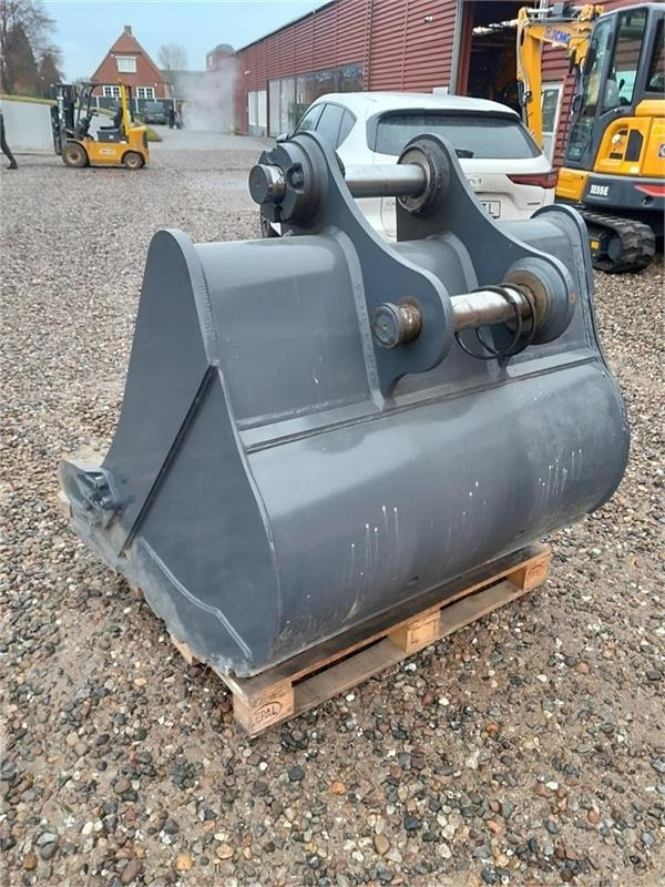 - Godet pour pelle: photos 5 - Godet pour pelle: photos 5