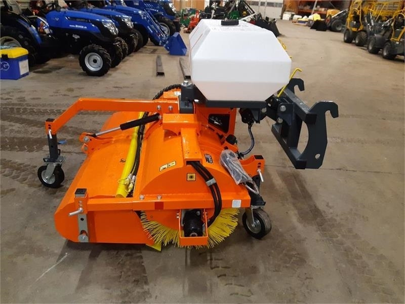 Eurotrac Moderntech - Brosse: photos 4 Eurotrac Moderntech - Brosse: photos 4