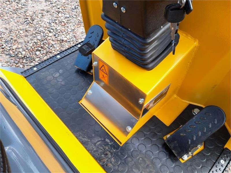 Valet de ferme Eurotrac W11: photos 12