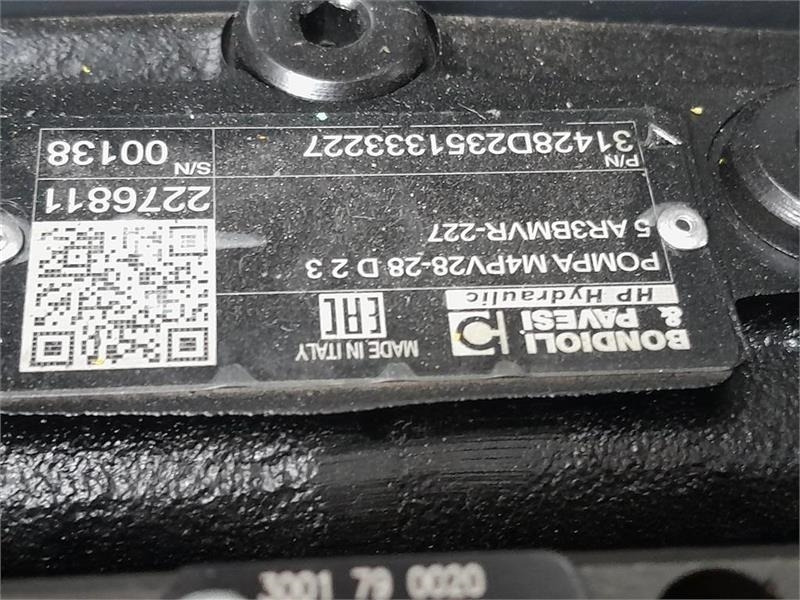Valet de ferme Eurotrac W11: photos 14
