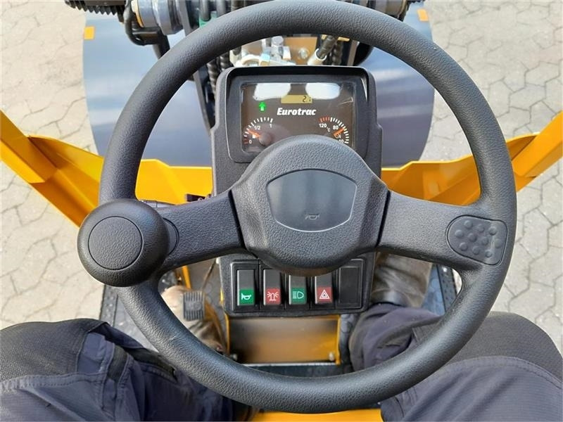 Valet de ferme Eurotrac W11 LAV TÅRN: photos 15