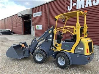 Eurotrac W11 med lang arm, skovl og gafler - Valet de ferme: photos 1 Eurotrac W11 med lang arm, skovl og gafler - Valet de ferme: photos 1
