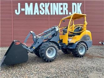 Eurotrac W12S m. mellem arm - Valet de ferme: photos 1 Eurotrac W12S m. mellem arm - Valet de ferme: photos 1