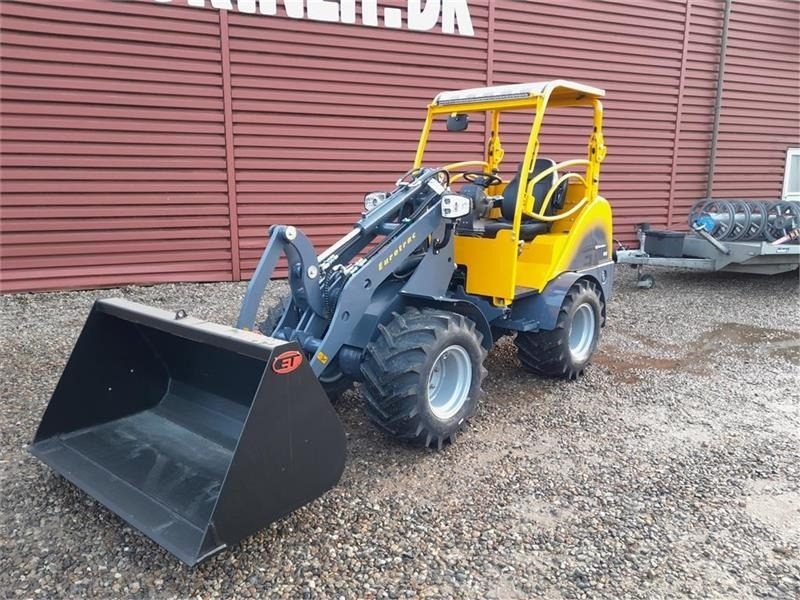 Eurotrac W12S m. mellem arm - Valet de ferme: photos 2 Eurotrac W12S m. mellem arm - Valet de ferme: photos 2