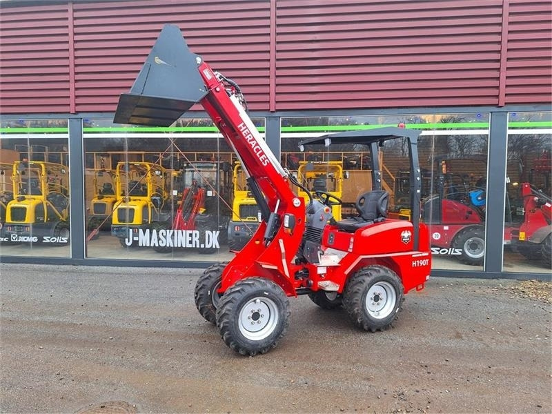 Valet de ferme Heracles H190 teleskob: photos 7 Valet de ferme Heracles H190 teleskob: photos 7