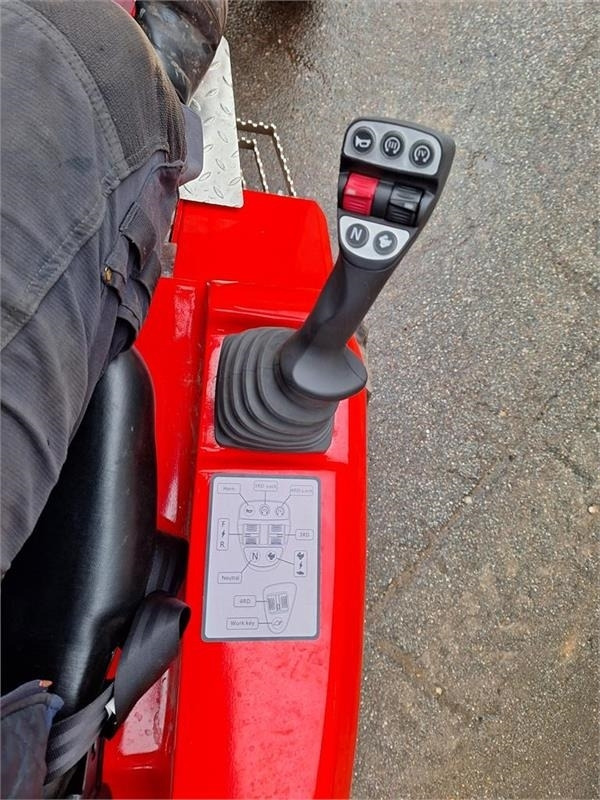 Valet de ferme Heracles H190 teleskob: photos 9 Valet de ferme Heracles H190 teleskob: photos 9