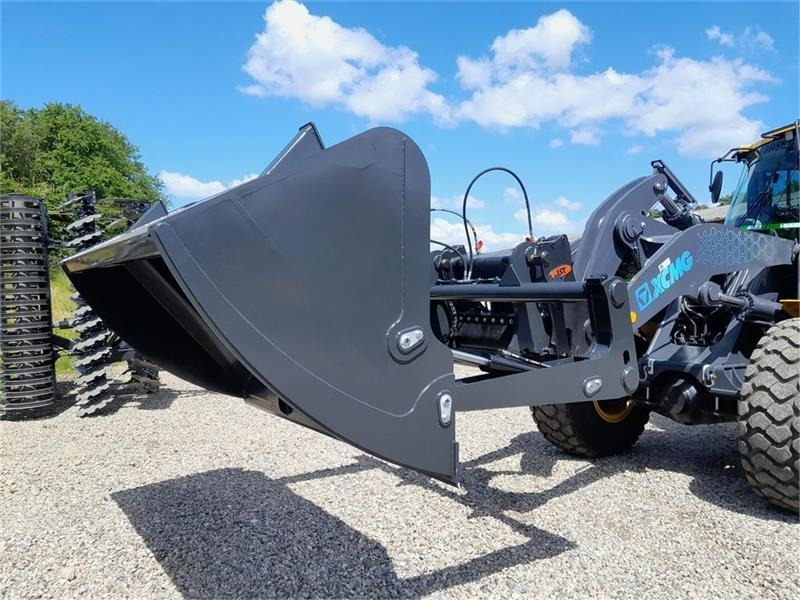Inter-Tech 2,60m - Godet pour chargeur: photos 4 Inter-Tech 2,60m - Godet pour chargeur: photos 4