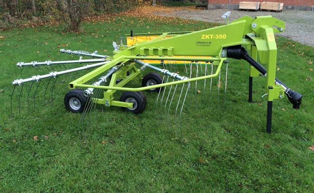 J-Maskiner 350 - Faneuse: photos 5 J-Maskiner 350 - Faneuse: photos 5