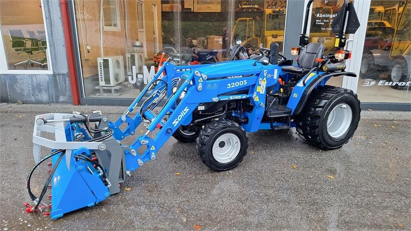 Solis 26  - Tracteur communal: photos 1 Solis 26  - Tracteur communal: photos 1