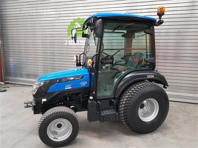 Solis 26 med kabine - Tracteur communal: photos 1 Solis 26 med kabine - Tracteur communal: photos 1