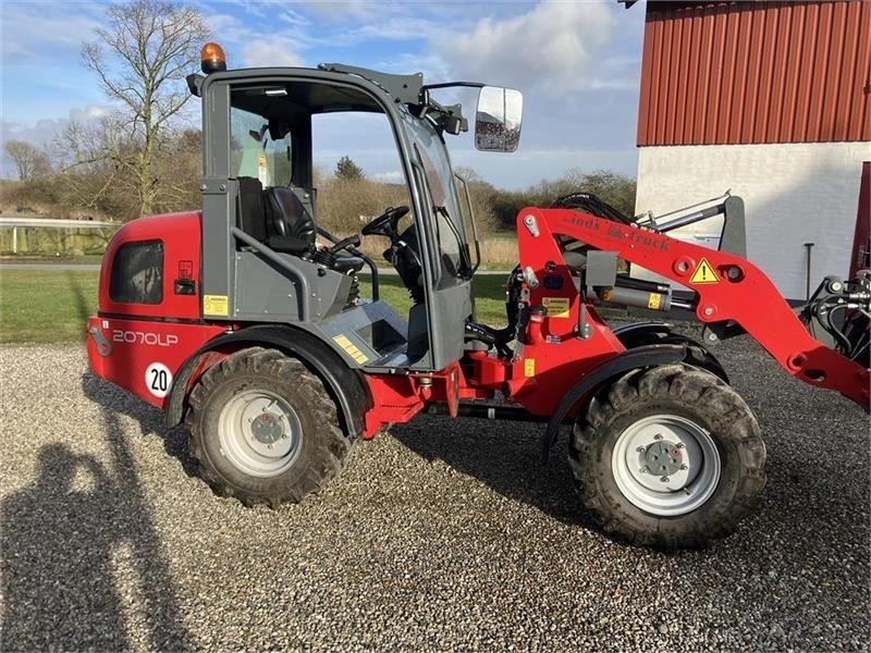Weidemann 2070 LP - Valet de ferme: photos 1 Weidemann 2070 LP - Valet de ferme: photos 1