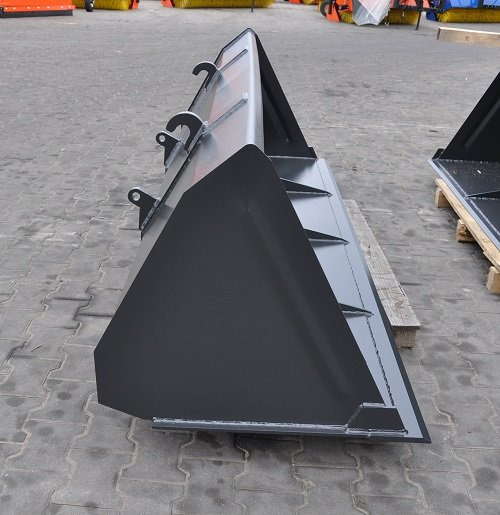 Metal-Technik Łyżka karbowana do ładowacza i ładowarki 2500 - Godet pour chargeur: photos 5 Metal-Technik Łyżka karbowana do ładowacza i ładowarki 2500 - Godet pour chargeur: photos 5