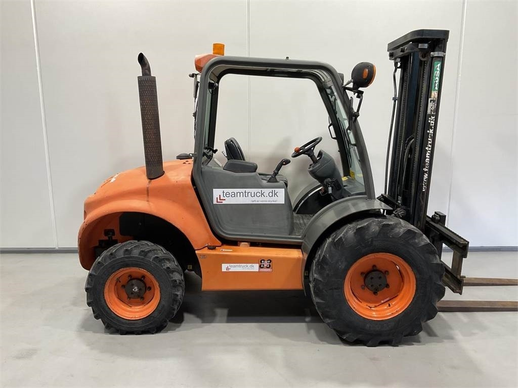 Ausa C250HX4 - Chariot tout terrain: photos 1 Ausa C250HX4 - Chariot tout terrain: photos 1