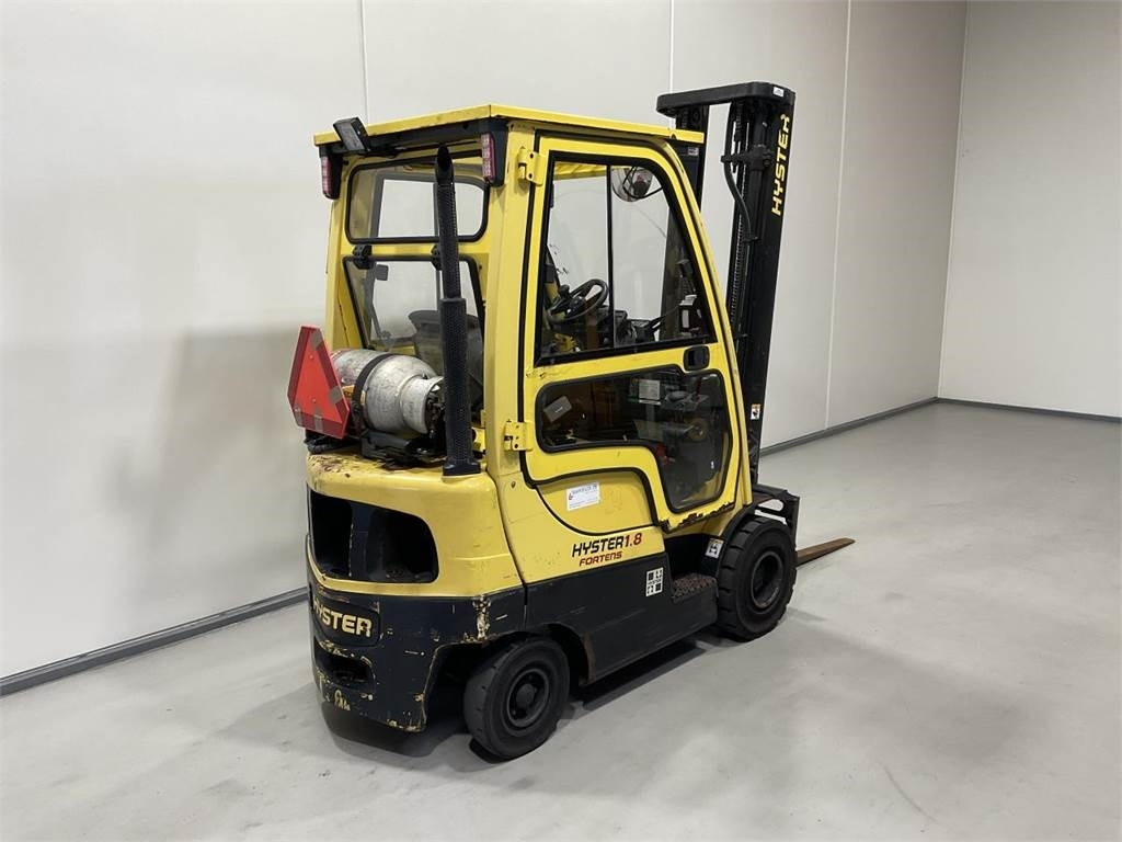 Hyster 1.8FT - Chariot élévateur à gaz: photos 2 Hyster 1.8FT - Chariot élévateur à gaz: photos 2
