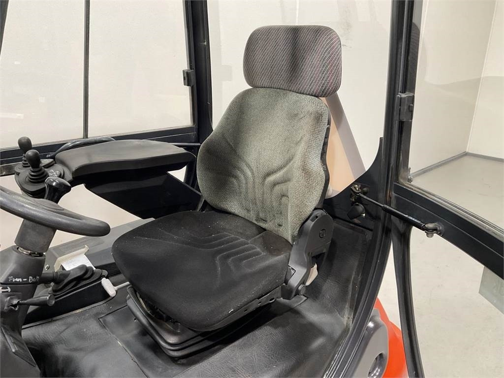 Linde E20P-02 - Chariot élévateur électrique: photos 5 Linde E20P-02 - Chariot élévateur électrique: photos 5