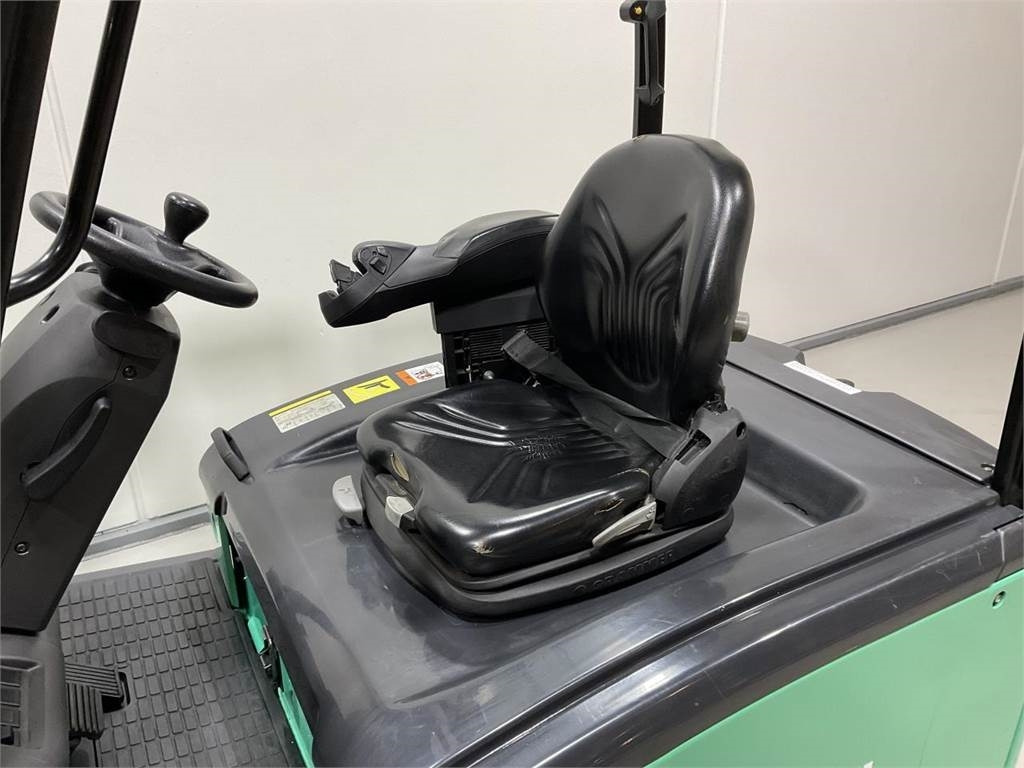 Mitsubishi FB18PNT - Chariot élévateur électrique: photos 5 Mitsubishi FB18PNT - Chariot élévateur électrique: photos 5