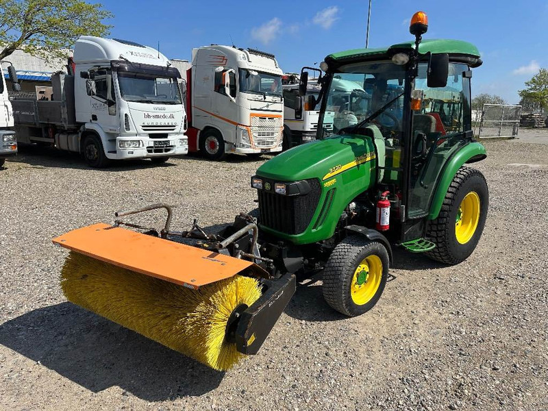 John Deere 3720 M/ Hydraulisk kost - Micro tracteur: photos 1 John Deere 3720 M/ Hydraulisk kost - Micro tracteur: photos 1
