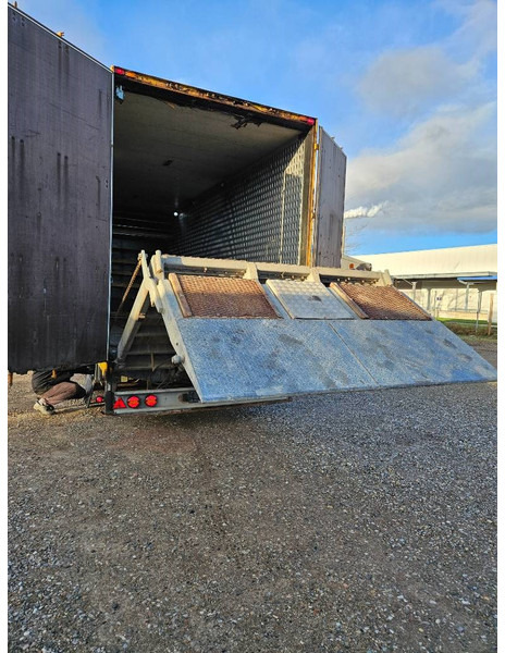Montracon Racing// machinetrailer // Living area - Semi-remorque surbaissé: photos 1 Montracon Racing// machinetrailer // Living area - Semi-remorque surbaissé: photos 1