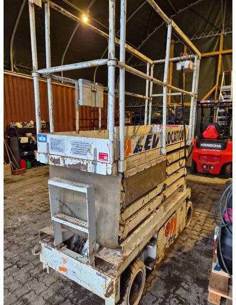 Pinguely Haulotte H800E // 2 personers - Nacelle ciseaux: photos 4 Pinguely Haulotte H800E // 2 personers - Nacelle ciseaux: photos 4