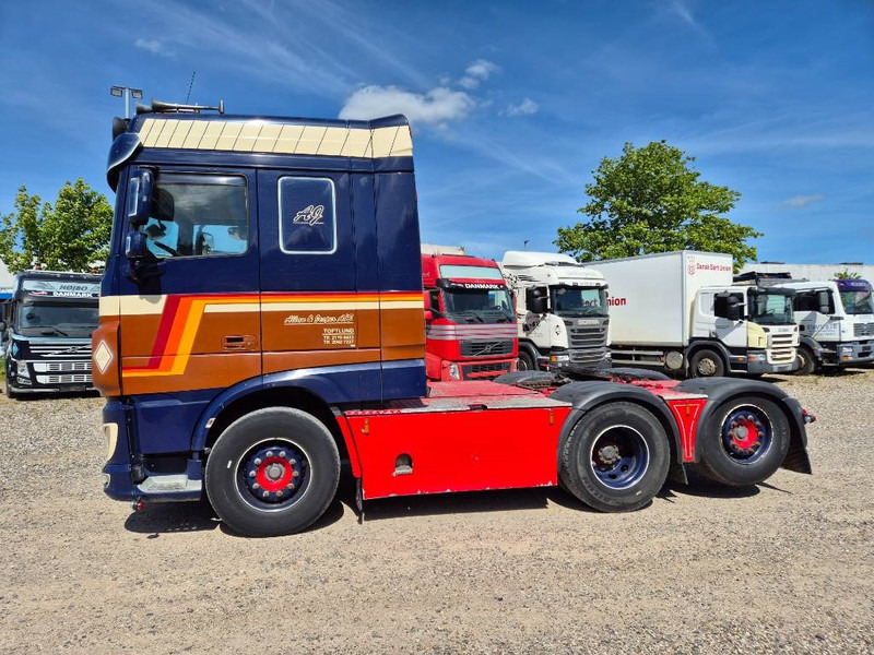 DAF XF 530 // Big Hydraulic // special interior - Tracteur routier: photos 2 DAF XF 530 // Big Hydraulic // special interior - Tracteur routier: photos 2