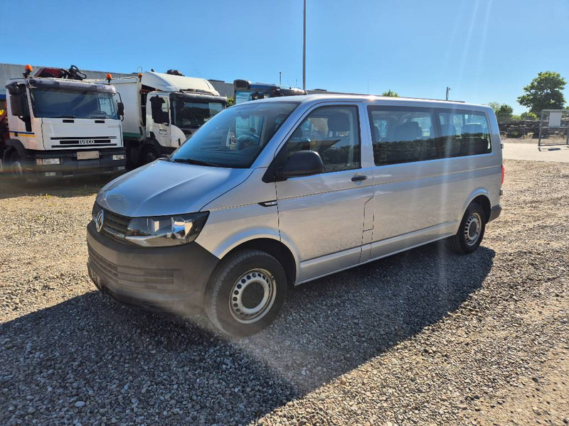 Volkswagen Transporter 2,0 TDi 102 Kombi lang 4d 9 prs - Voiture: photos 1 Volkswagen Transporter 2,0 TDi 102 Kombi lang 4d 9 prs - Voiture: photos 1