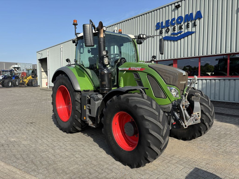 Fendt 724 Vario Profi Plus GEN 6 - Tracteur agricole: photos 2 Fendt 724 Vario Profi Plus GEN 6 - Tracteur agricole: photos 2
