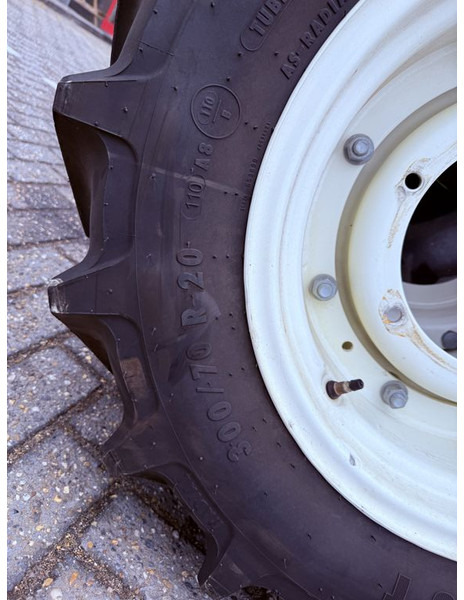 Mitas 420/70R30 & 300/70R20  Compl wheel - Pneus et jantes: photos 4 Mitas 420/70R30 & 300/70R20  Compl wheel - Pneus et jantes: photos 4