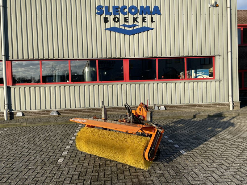 Nesbo Veegmachine HF1600S - Brosse pour Véhicule de voirie/ Spécial: photos 2 Nesbo Veegmachine HF1600S - Brosse pour Véhicule de voirie/ Spécial: photos 2
