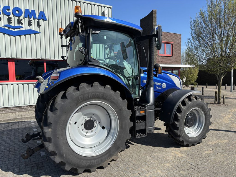 New Holland T6.180 AC Blue Power Stage V - Tracteur agricole: photos 3 New Holland T6.180 AC Blue Power Stage V - Tracteur agricole: photos 3