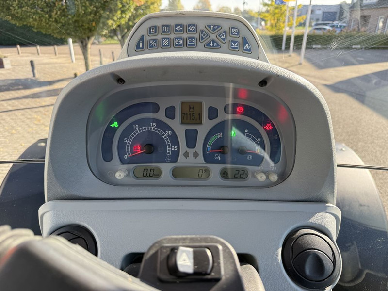 New Holland T7.185 Power Command en crédit-bail New Holland T7.185 Power Command: photos 6