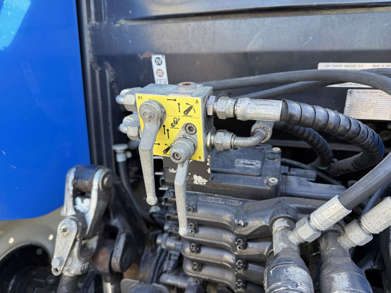 New Holland T7.185 Power Command en crédit-bail New Holland T7.185 Power Command: photos 17