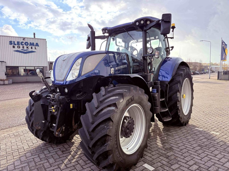 New Holland T7.270 AC Stage V Blue Power - Tracteur agricole: photos 1 New Holland T7.270 AC Stage V Blue Power - Tracteur agricole: photos 1
