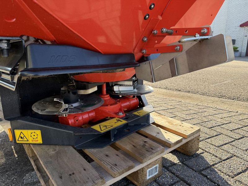 Rauch MDS 8.2 Kunstmeststrooier - Distributeur d'engrais: photos 5 Rauch MDS 8.2 Kunstmeststrooier - Distributeur d'engrais: photos 5