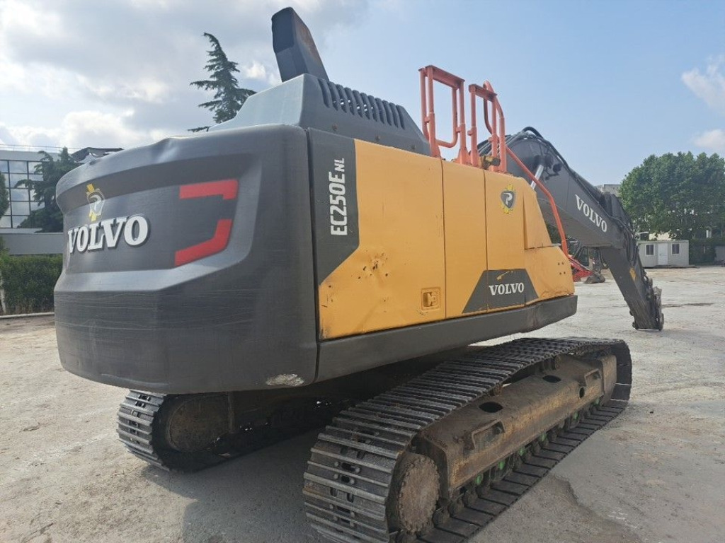 VOLVO EC250E NL - Pelle sur chenille: photos 4 VOLVO EC250E NL - Pelle sur chenille: photos 4
