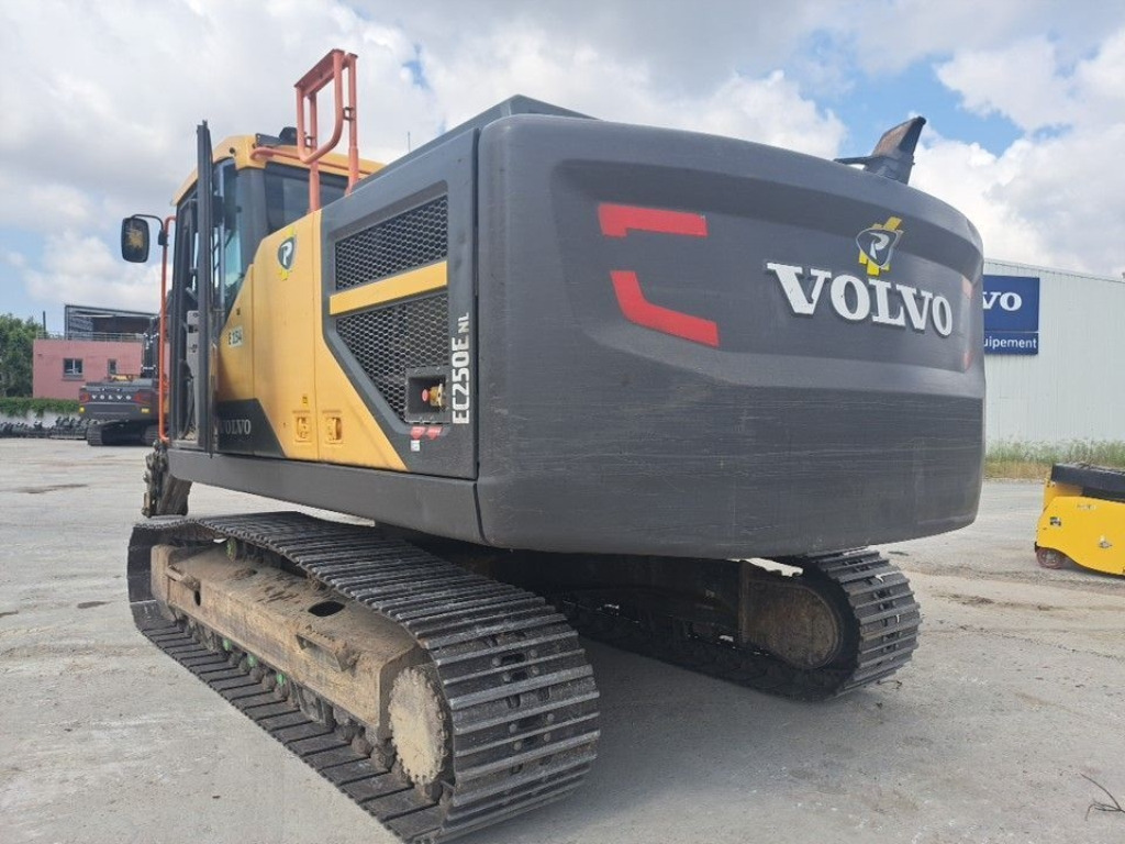 VOLVO EC250E NL - Pelle sur chenille: photos 5 VOLVO EC250E NL - Pelle sur chenille: photos 5